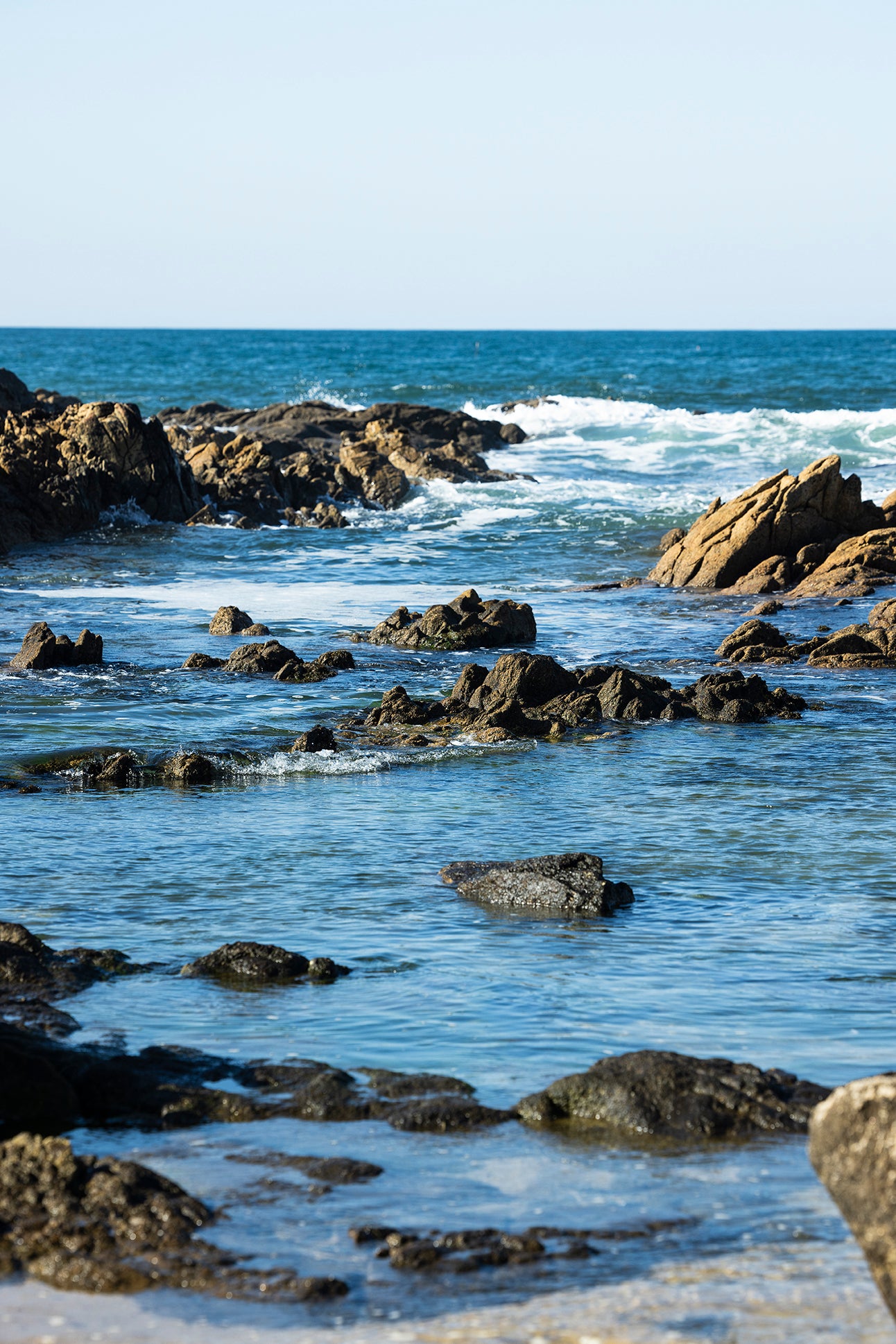 Piscina Rocks - Portugal Coastal Travel Print