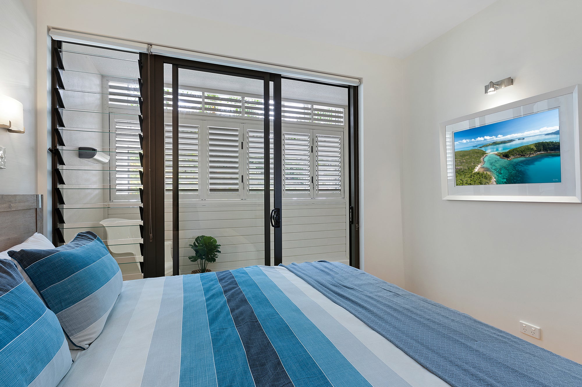 WEB_Boathouse102_Sara_026.jpg__PID:e6bfb060-d657-4d0b-bfe3-643b7da4b8a4